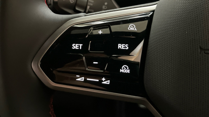 Volkswagen ID.4 250kW 4MOTION GTX Edition 79kWh 5dr Auto Electric Estate - Image 17